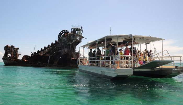 Adventure Moreton Island: Stay&Play Brisbane Package