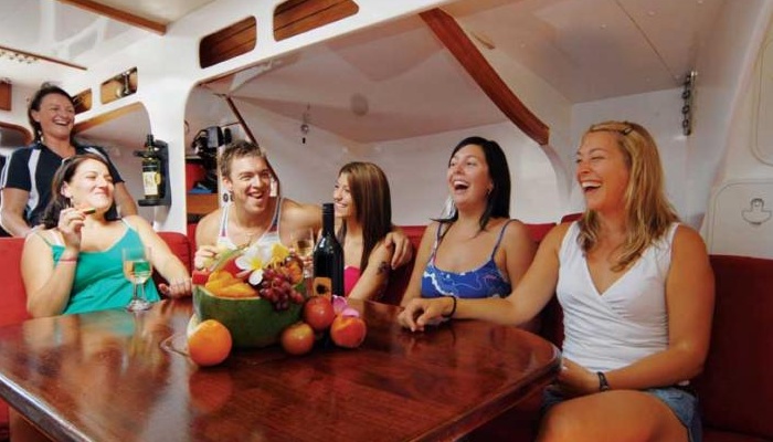 Silent Night - 2 DAY/2 NIGHT Whitsundays Sailing Adventures - Adventure Sailing