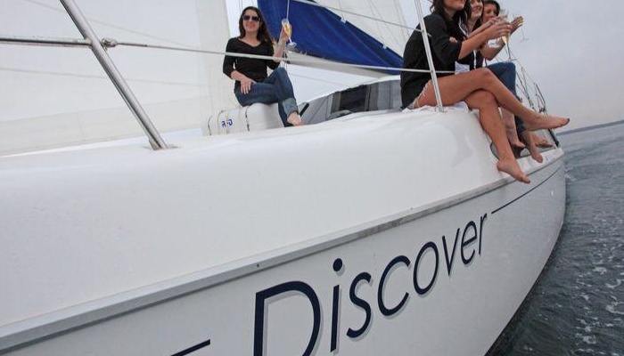 Dolphin Watch Cruises Jervis Bay: Eco Extreme Jervis Bay 1.5hrs