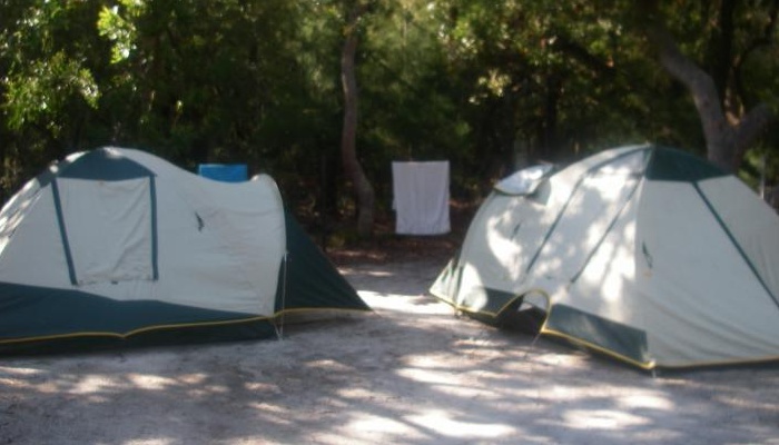 Kanu Kapers: 2 Day Guided Noosa Everglades Kayak Tour (inclu. Harry's Hut)