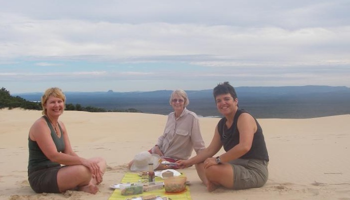 Kanu Kapers: 3 Day Guided Noosa Everglades Kayak Tour (incl. Harry's Hut and Cooloola Sandpatch)