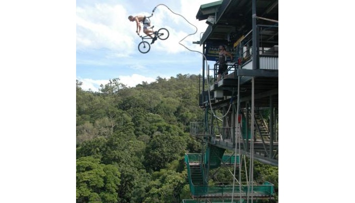 AJ Hackett Cairns: Bungy Jump + T-Shirt