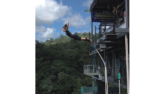 AJ Hackett Cairns: Bungy Jump + T-Shirt